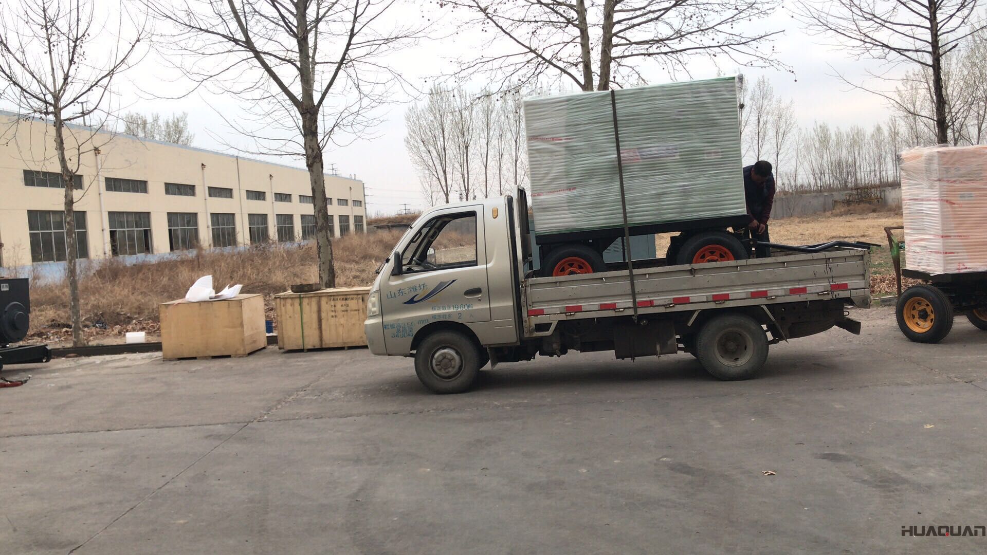 2018年4月9日華全動力120kw立柜自動化柴油發(fā)電機(jī)組發(fā)貨了