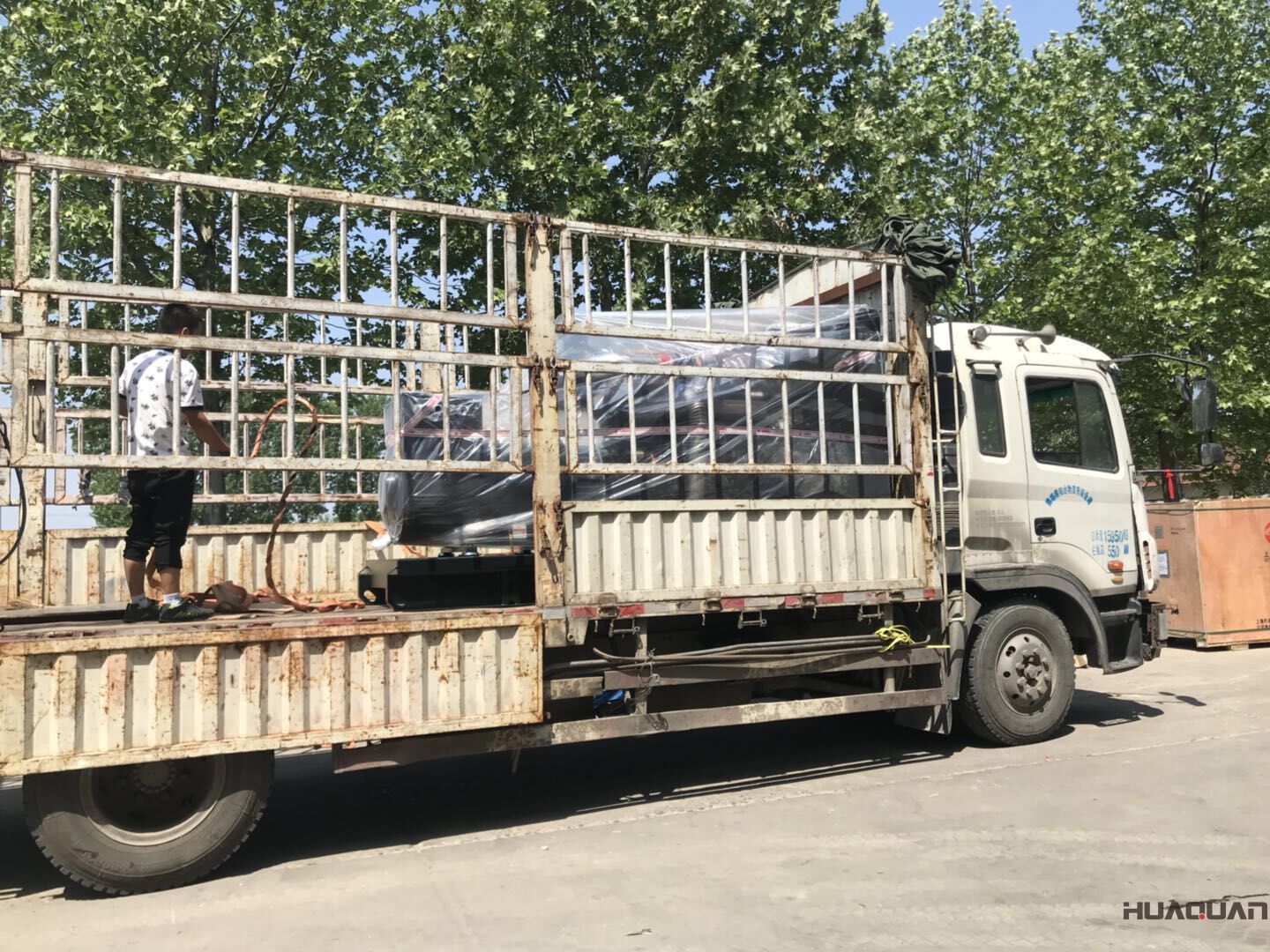 8月25日，一臺1000kw自動化柴油發電機組于華全動力順利發往浙江省