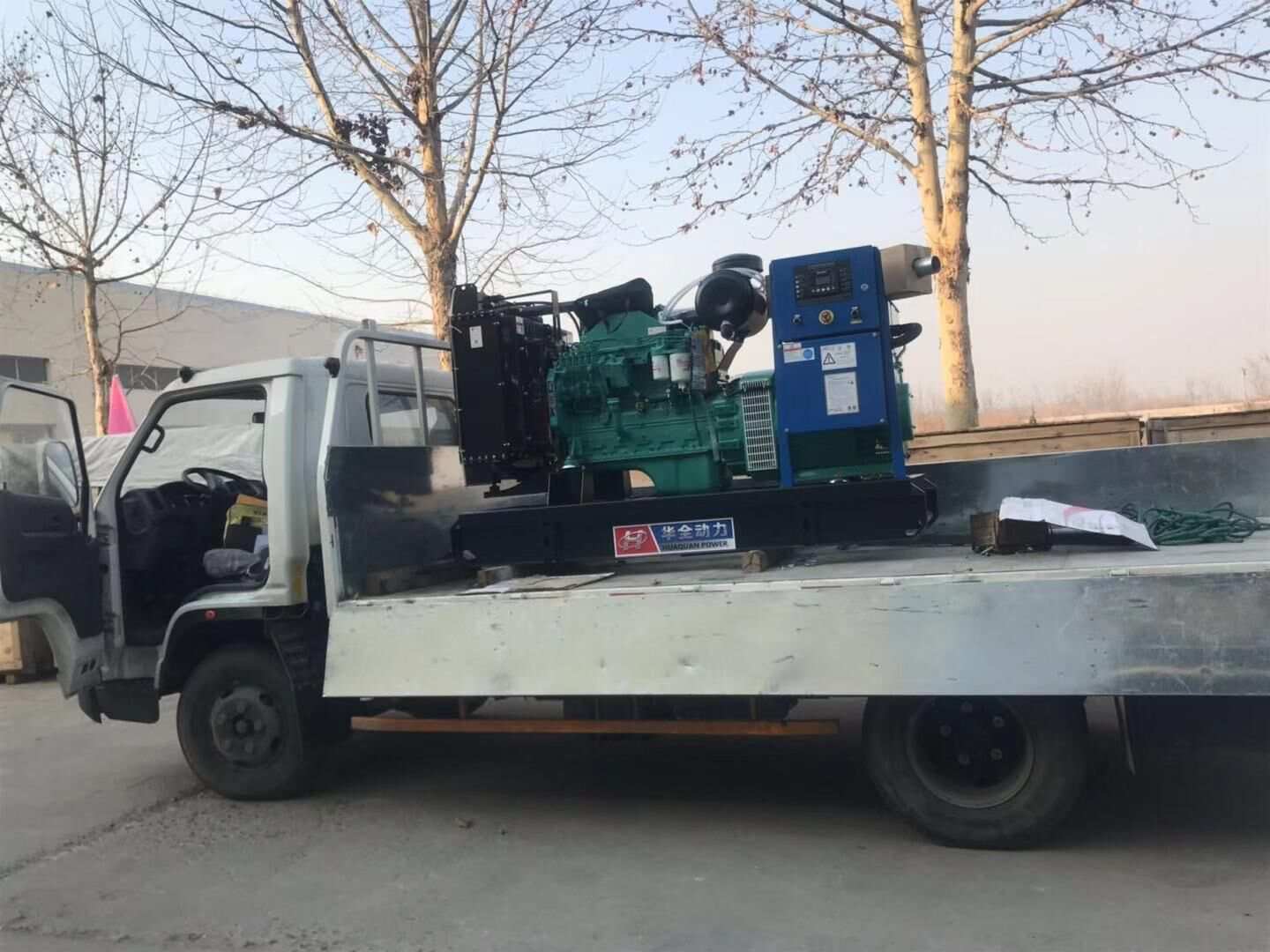 牛先生從華全動(dòng)力采購(gòu)的150kw標(biāo)配柴油發(fā)電機(jī)組于12月22日順利發(fā)往寧夏省